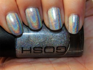 holographic 300x225 Les divers types de vernis à ongles